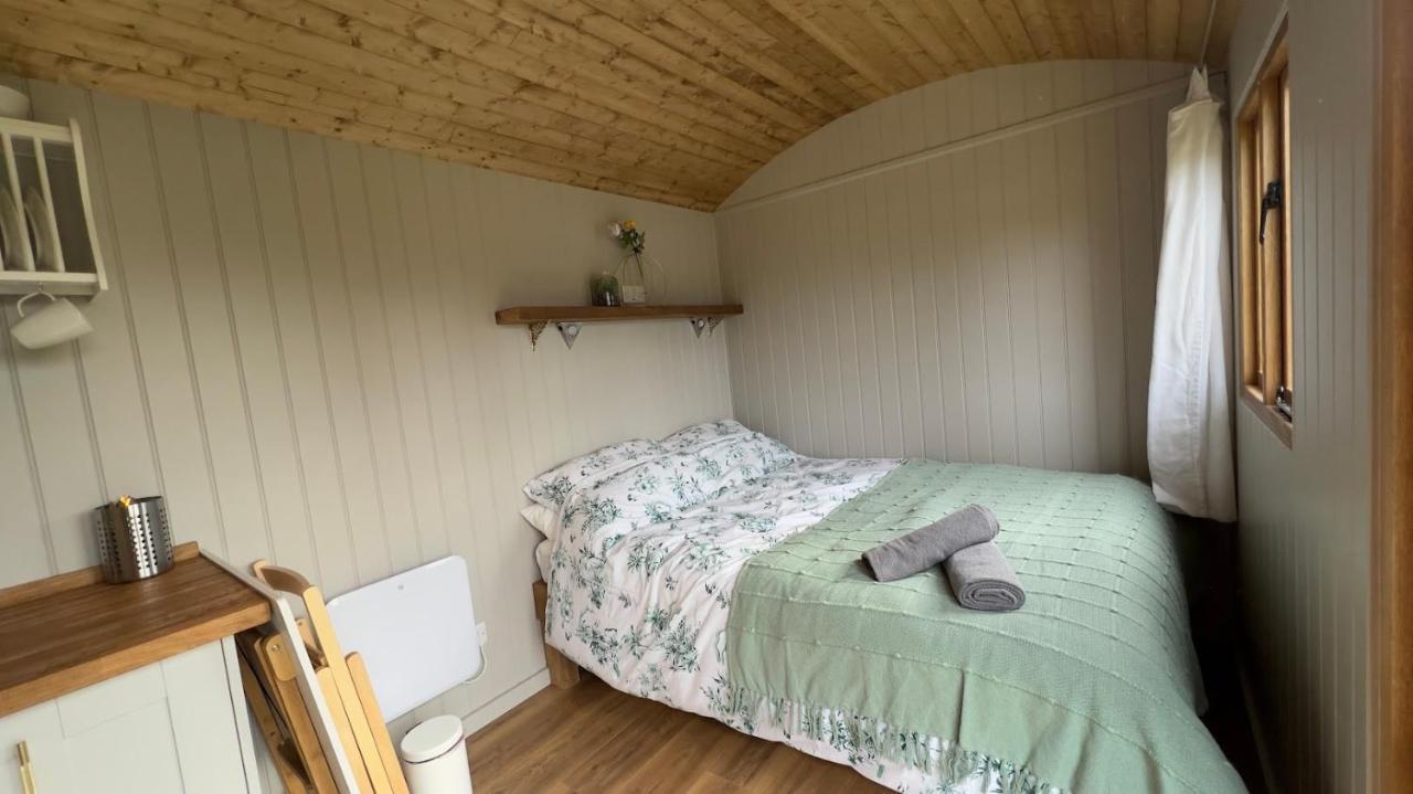 Shepherds Hut At Cedar Gables Lamberhurst Zewnętrze zdjęcie